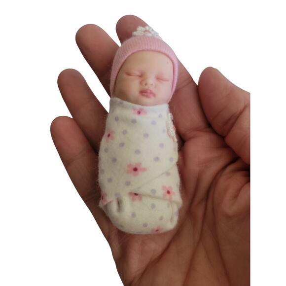 ooak polymer clay baby Wrapped In Blanket - Picture 1 of 3